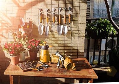 Nosorogi vrtni alati: Embracing Spring's Enchantment