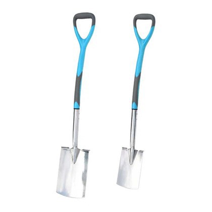 Vrt sa dugim ručkama lopata